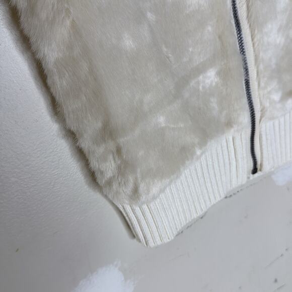 Gap Kids Cream Faux Fur Acrylic Blend Zip Front Fashion Vest Size Medium - Picture 2 of 5